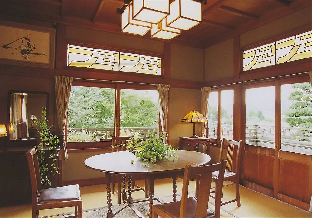 旅館 東伏見宮家別邸 料理旅館　吉田山荘 京都市