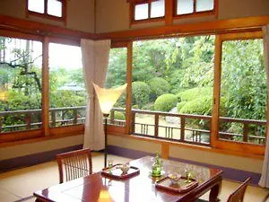 旅館 東伏見宮家別邸 料理旅館　吉田山荘 京都市
